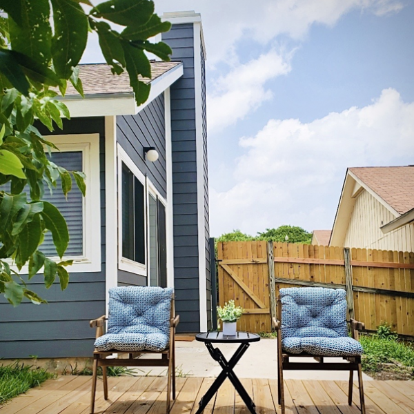 A cute backyard to relax in