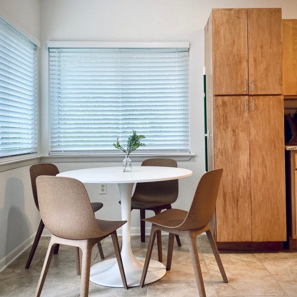 Cozy breakfast nook